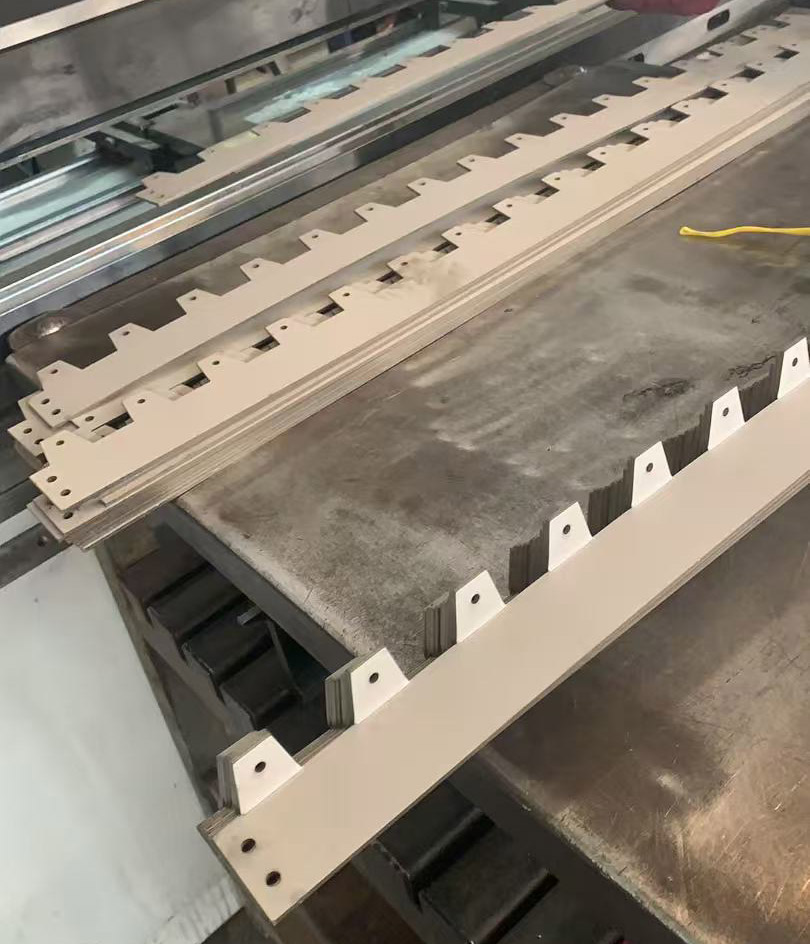 云溪不锈钢草石隔离带